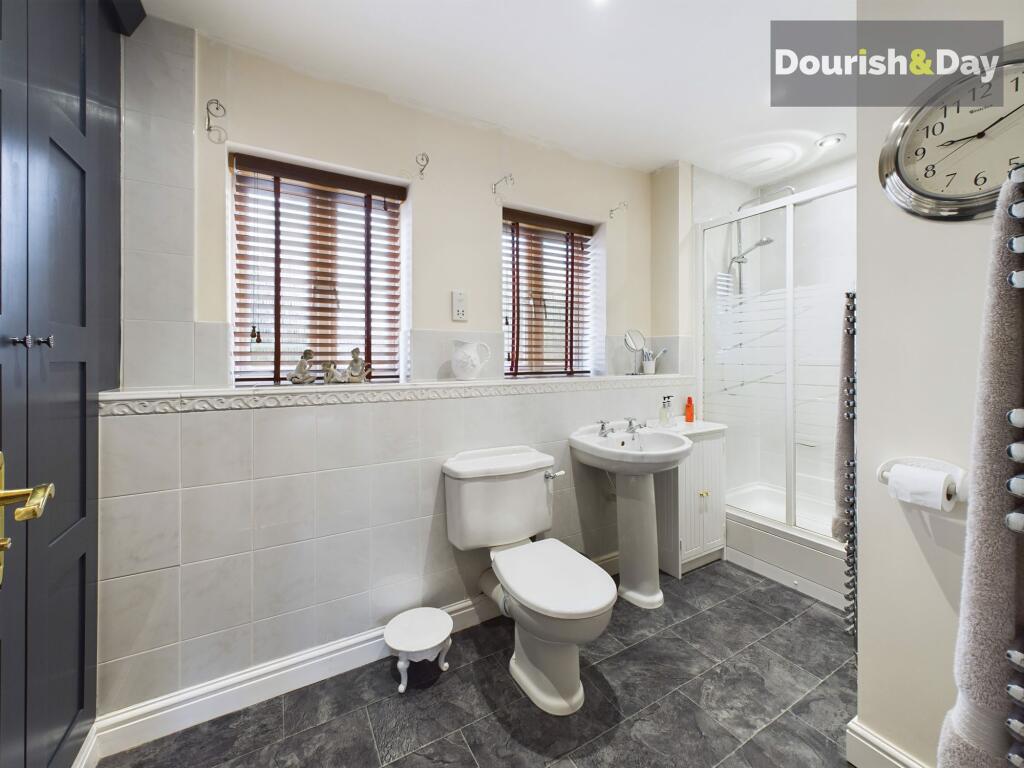 Ensuite