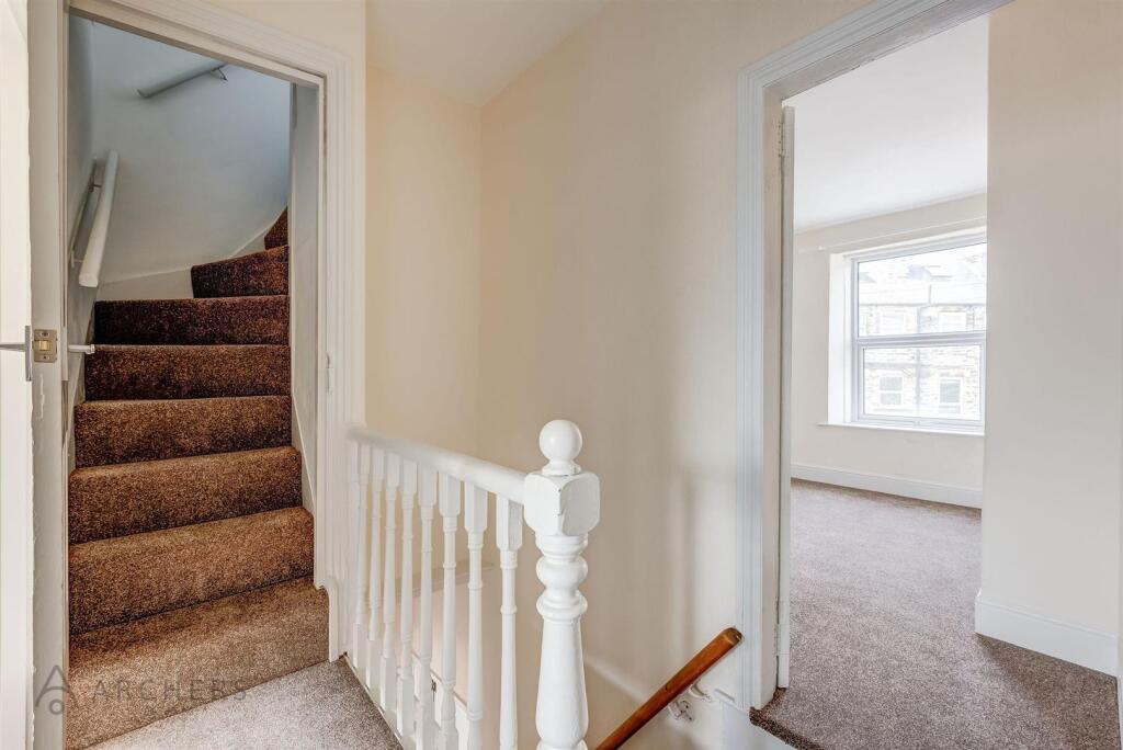 8PickmereRoad(Interior)-13.jpg