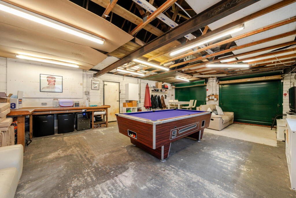 1382521-9-691da1e...