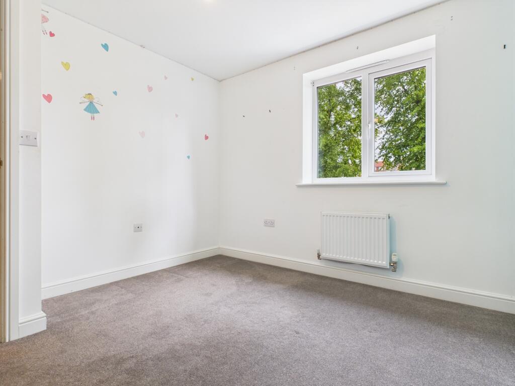 CAM03729G0-PR0113-STILL007