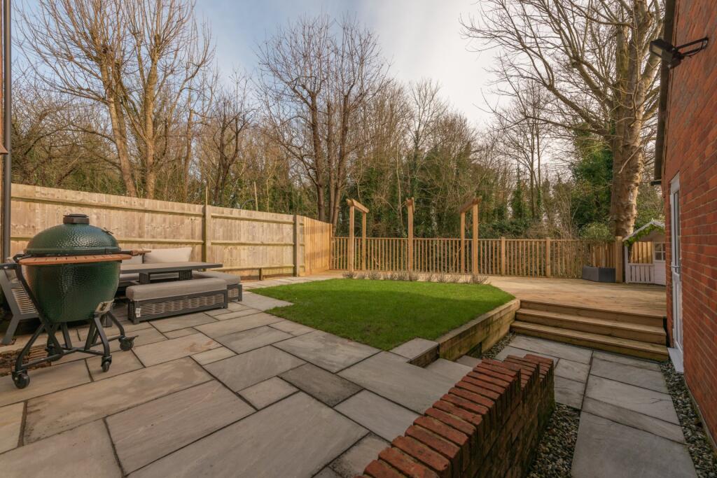 Patio/Rear Garden