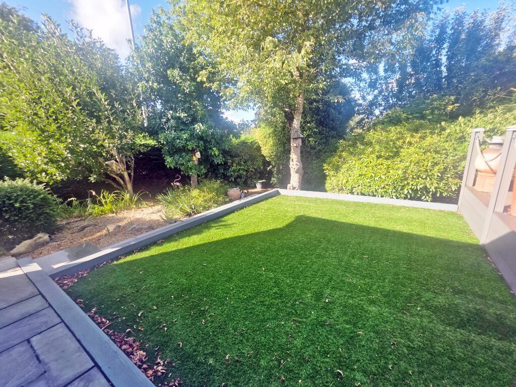 Westerly Facing Gdn