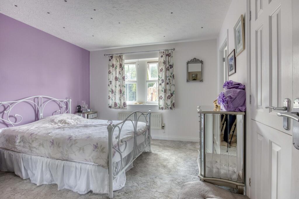 Ewemove Taunton - Graham Way (1)