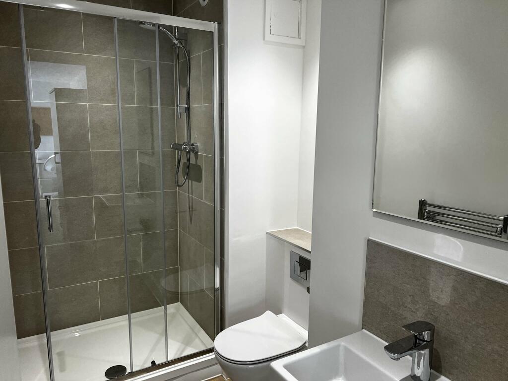 example en-suite (5)