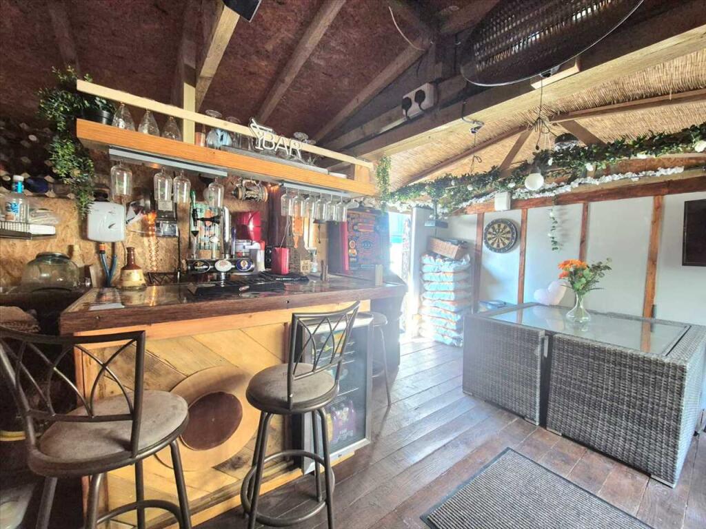 Bar/Man cave