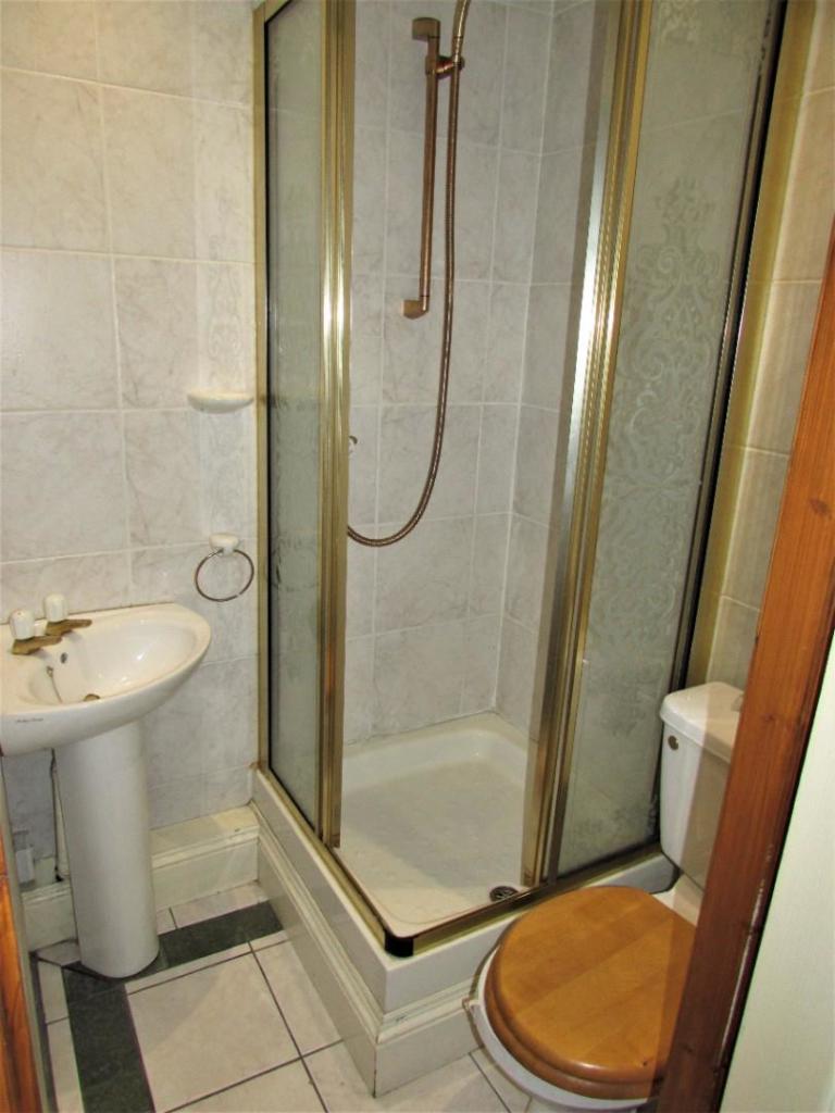 MeadowRd9ashower.JPG
