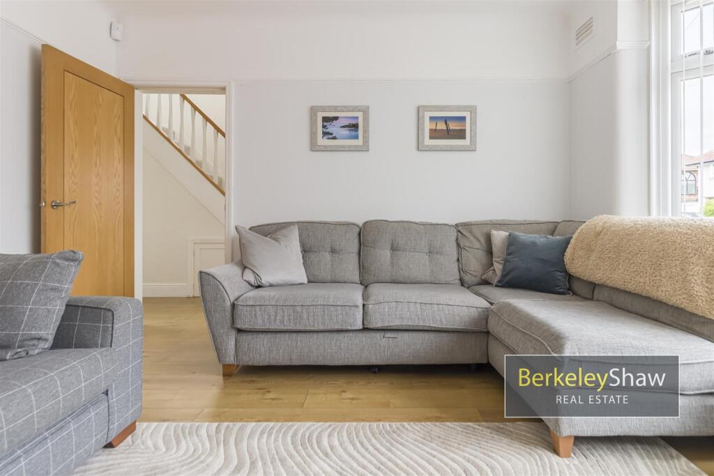 Thornfield Road Thornton L23