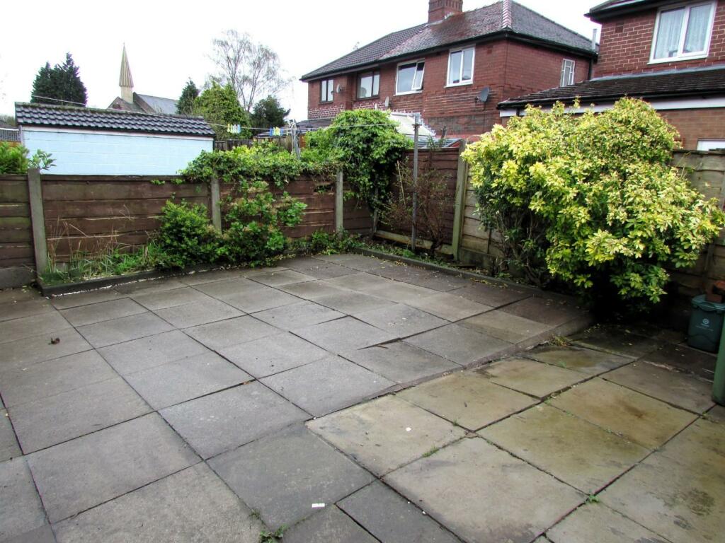 LordLane40gdn1.JPG