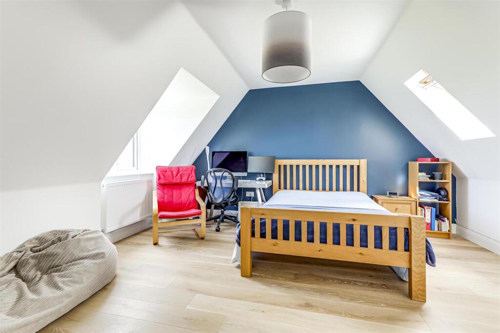 2 Meadowsweet Way, Newport, Saffron Walden, CB11 3