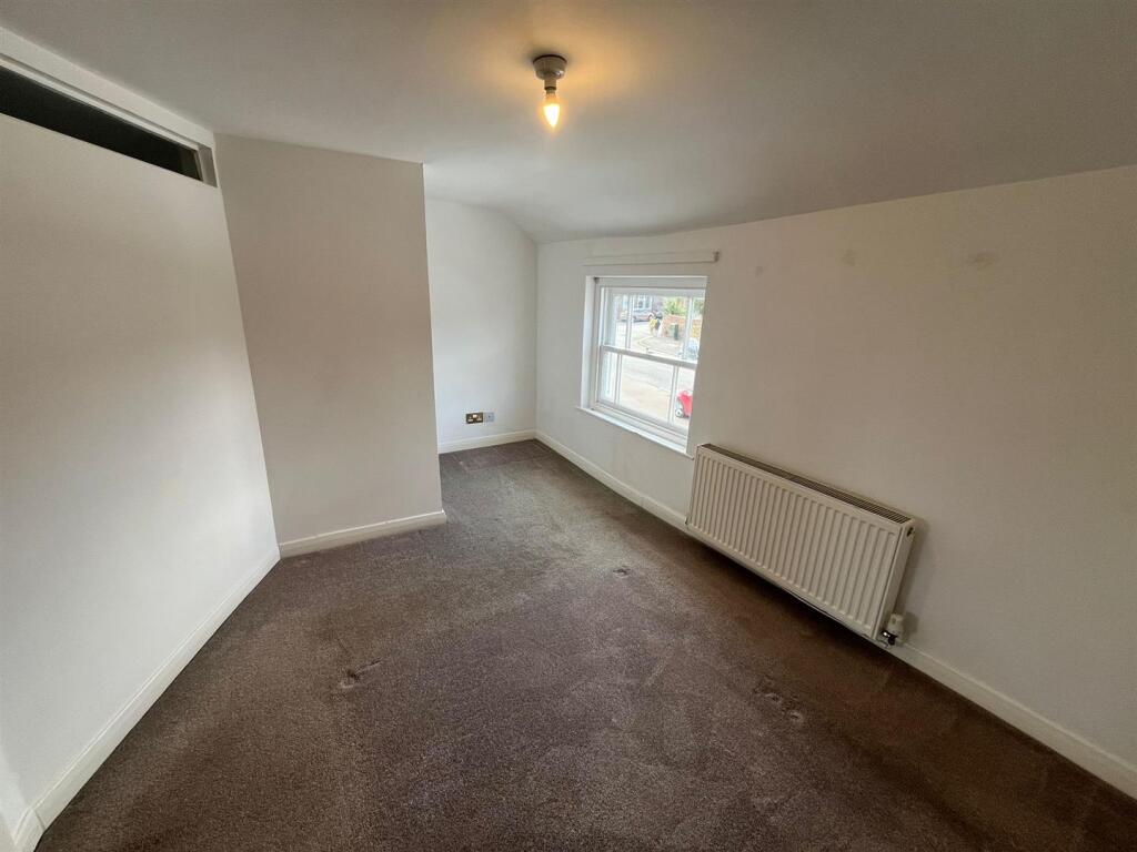 Main bedroom.jpg