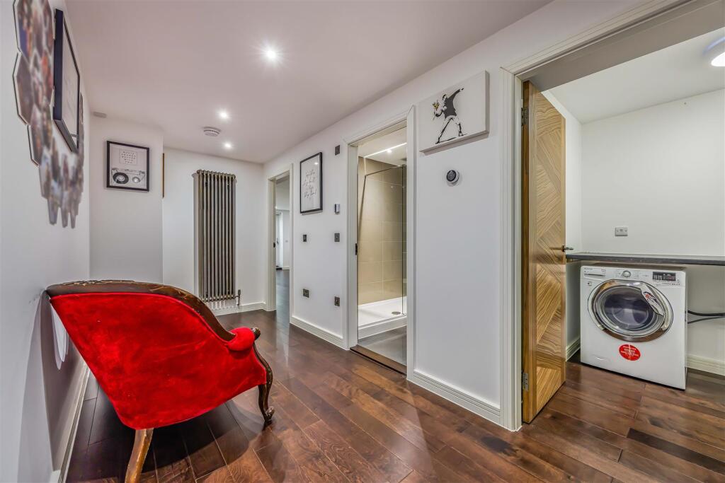 Apartment B, Clearwater Apartments, South Parade, 