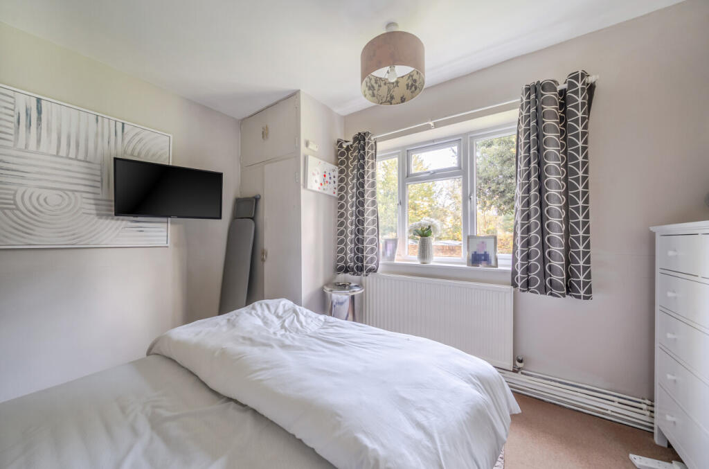 1385851-9-692ed2d...