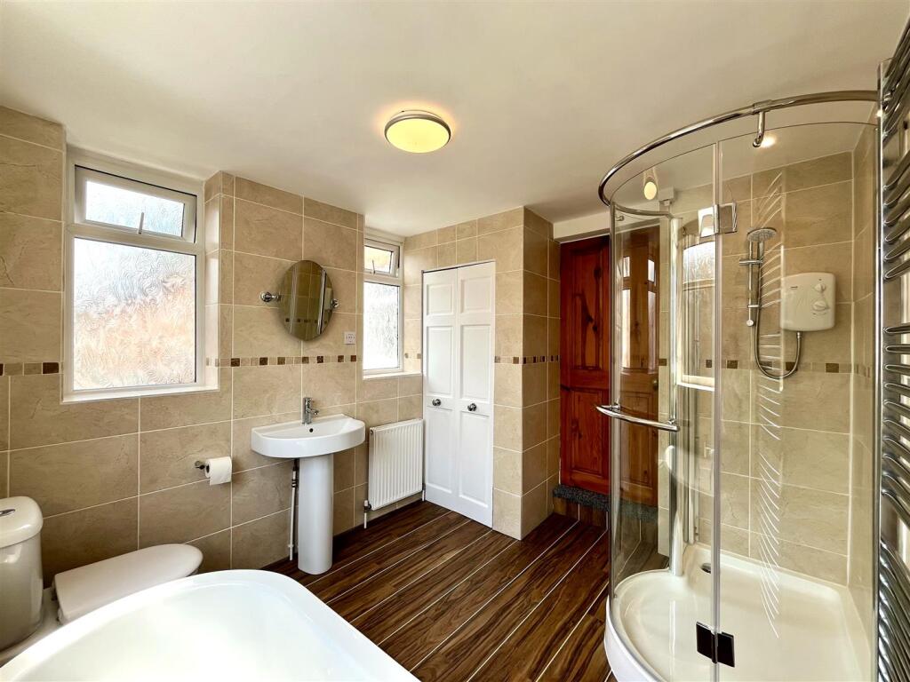 Bathroom Aspect 3