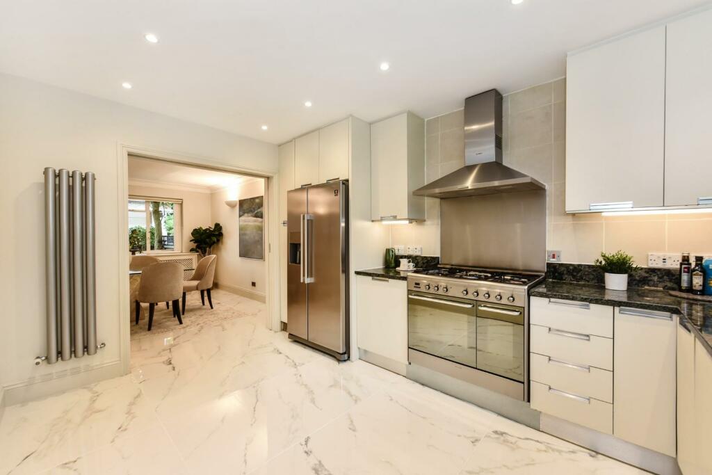 8 Sussex Square (13).JPG