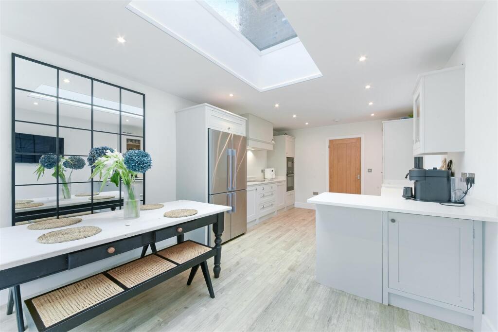 LONG DOWN LANE NORTH (8).jpg