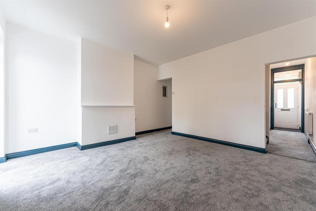 160 Lightwood Road - by Ralph Media Group 01113.jp