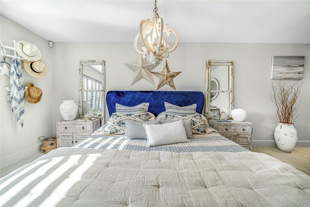 Principal Bedroom