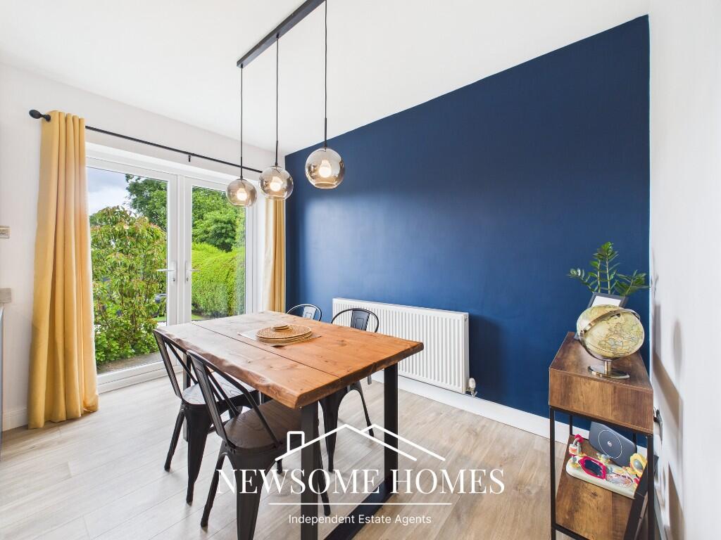 Kitchen/ Dining Room