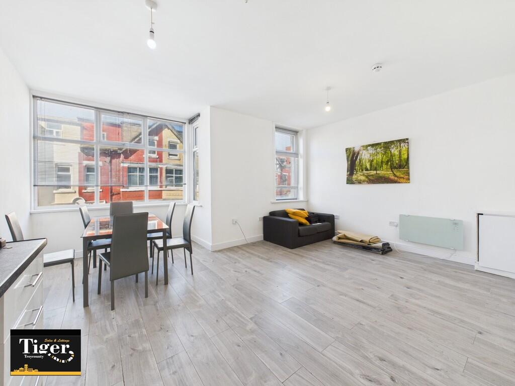 CAM03440G0-PR0299...