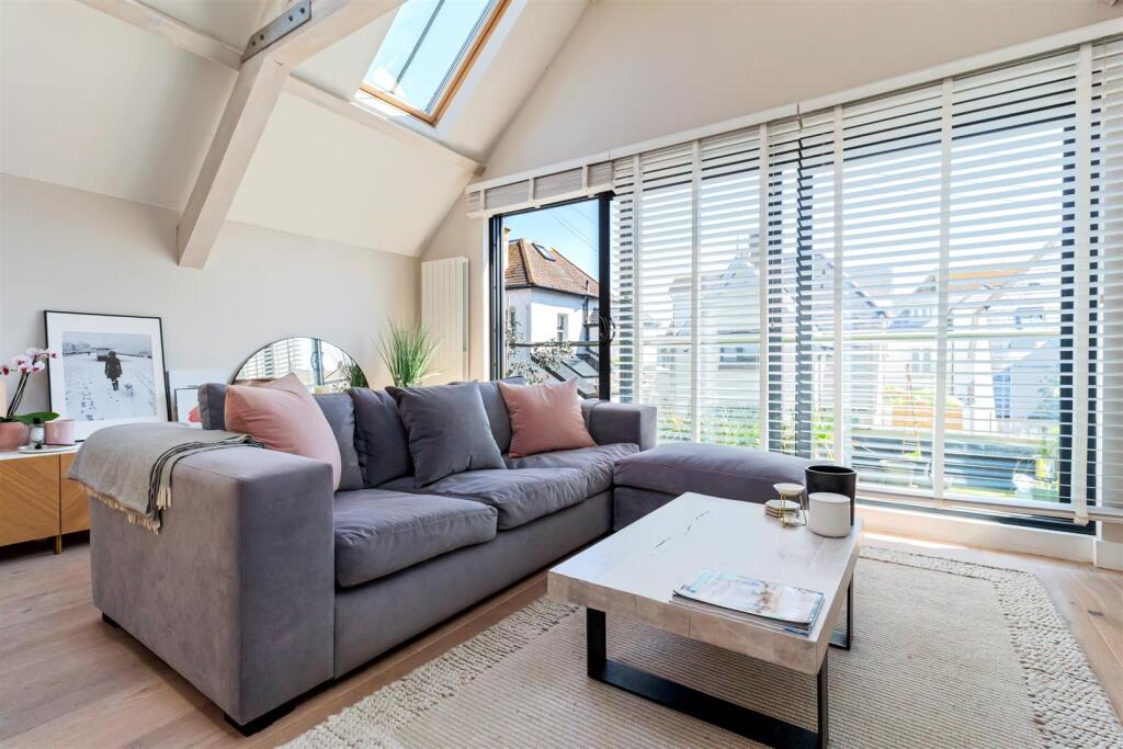 Selden Lane, The Loft-012.jpg