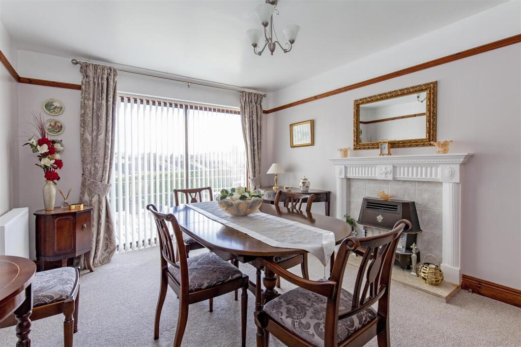 Dining Room-2.jpg