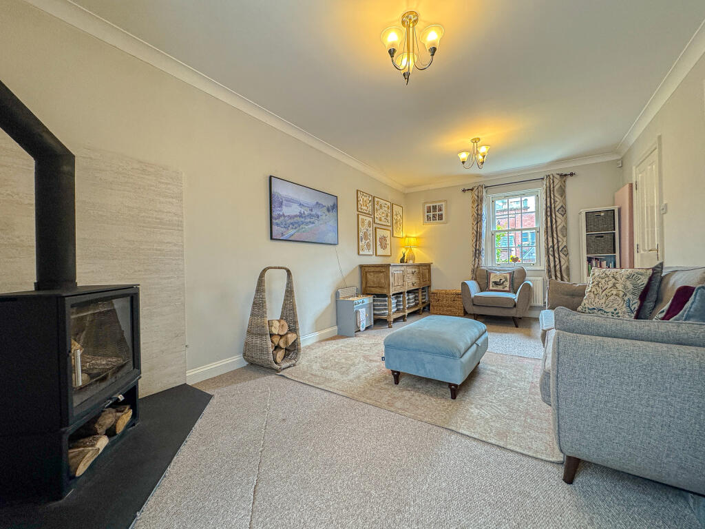 Living Room (2)