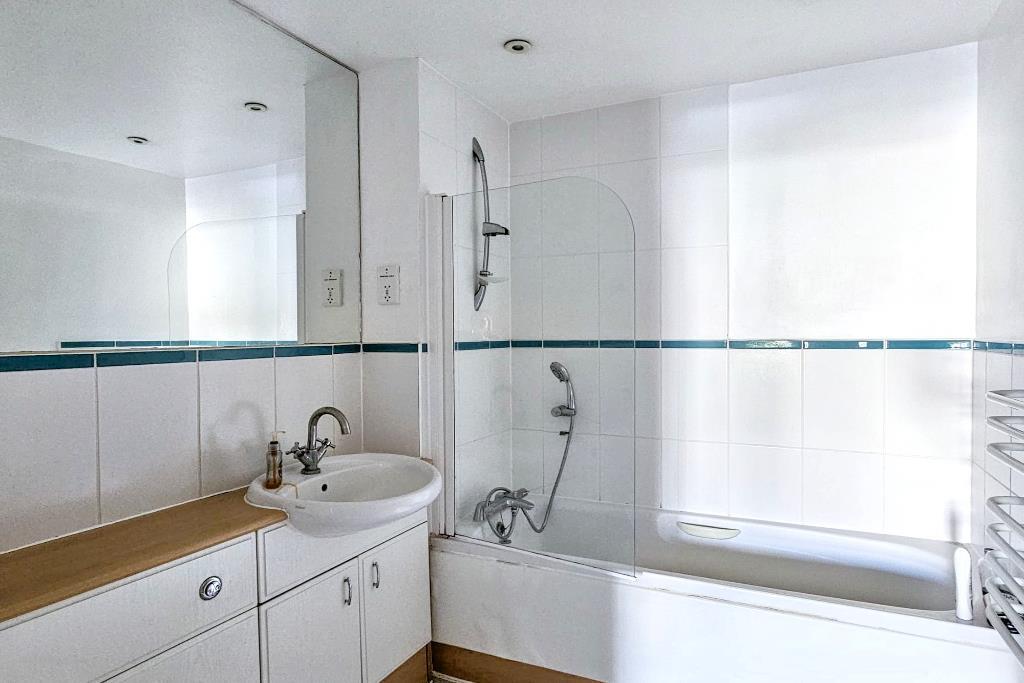Bathroom (Portal Size).jpg
