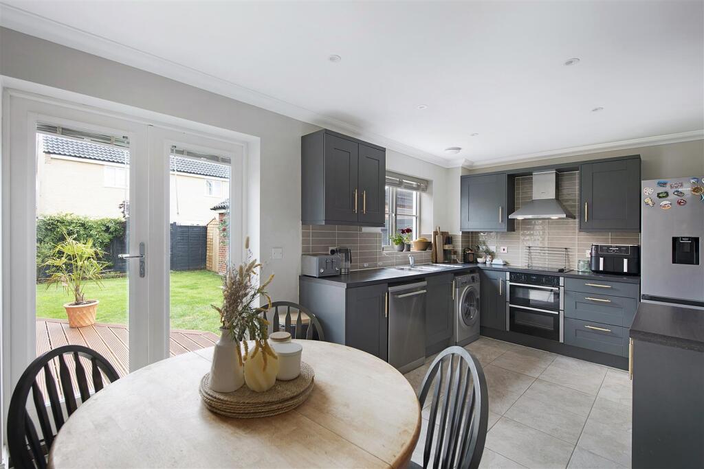 6 Beale Road ph20.jpg