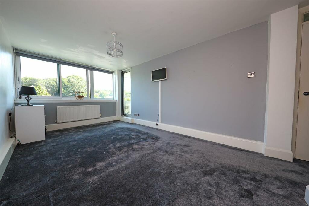 nicholas james park apartments main b.jpg