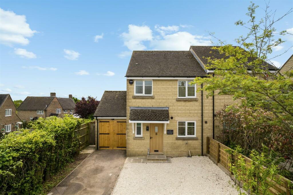 Woolpack Cottages 317876 03.jpg