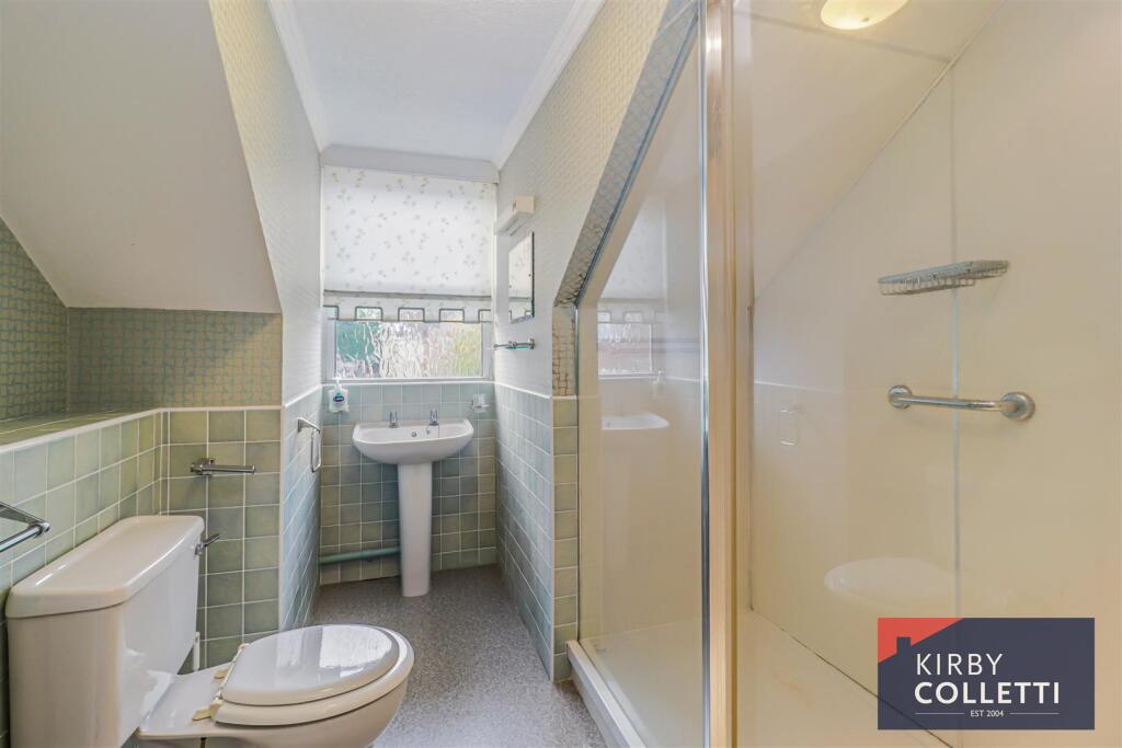 SHOWER ROOM