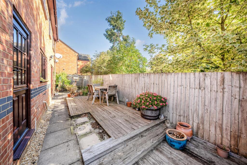 Kudamanta, Caldecote (7).jpg