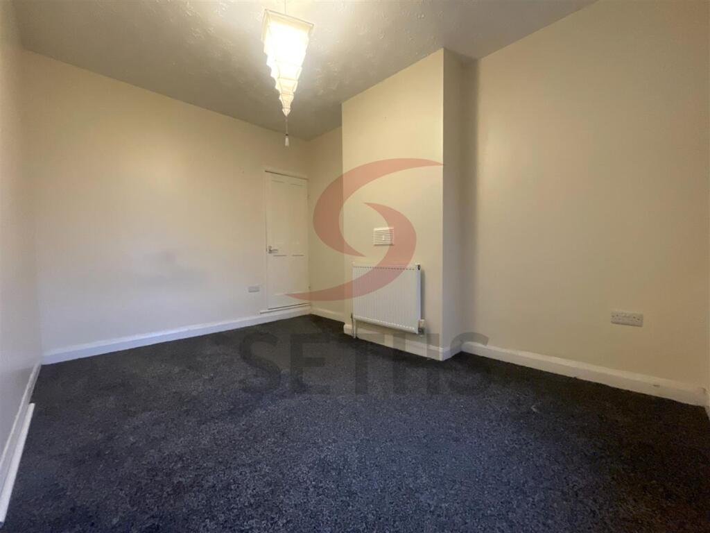 BEDROOM.jpg