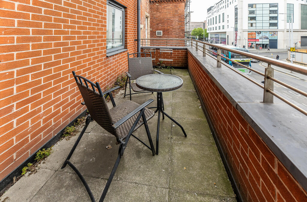 104 Cymbeline Hou...