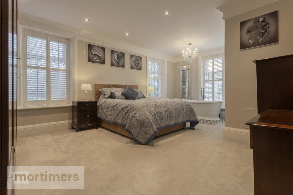 Main Bedroom