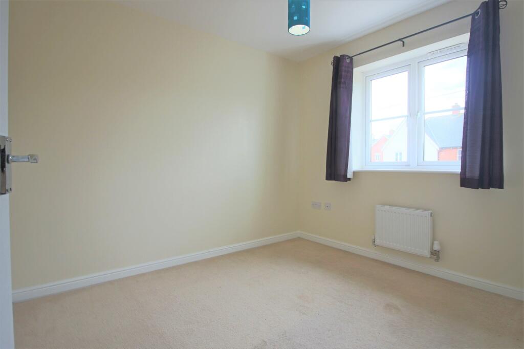 18 Nap Close Bedroom