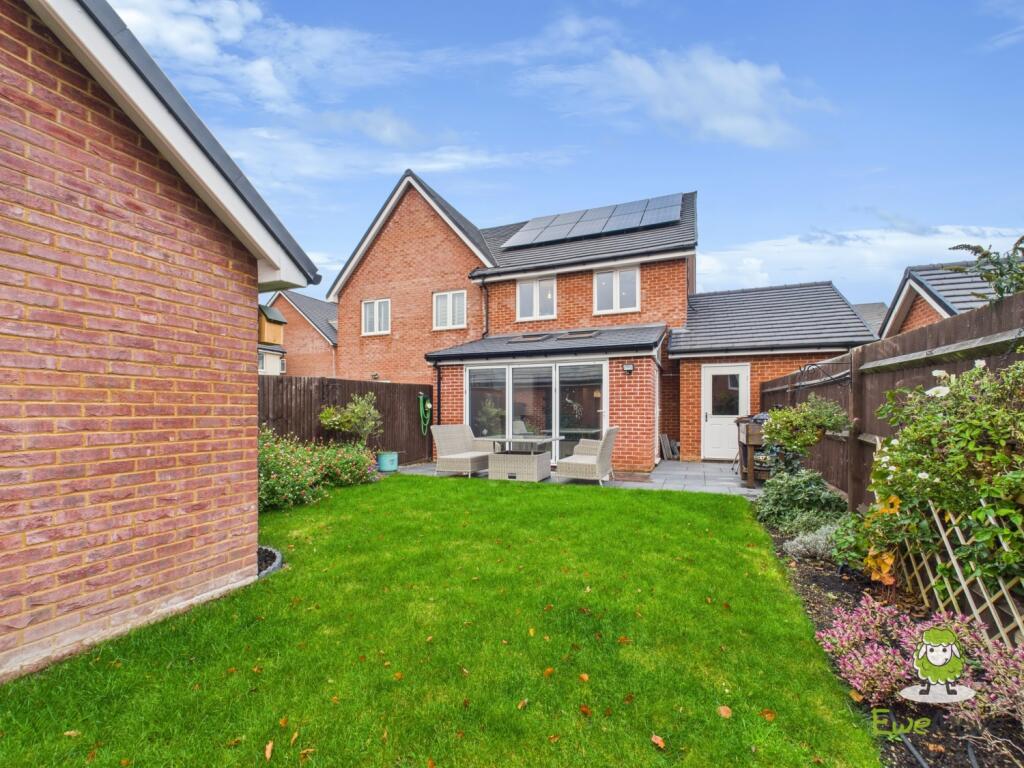 EweMove Estate Agents Basingstoke - The Coach Road