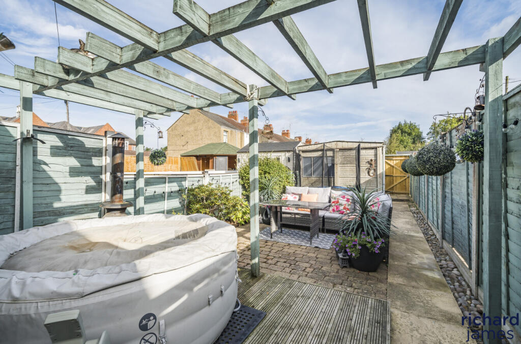 4e6a35f7-b94d-41b...