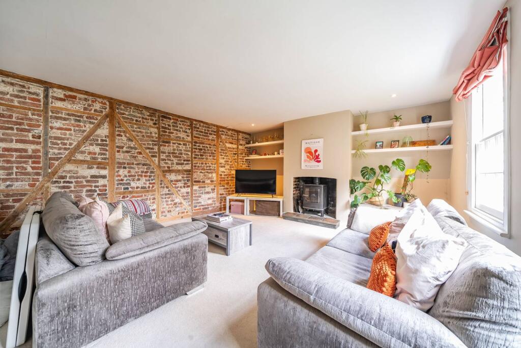 London Road, Mitcham, CR4