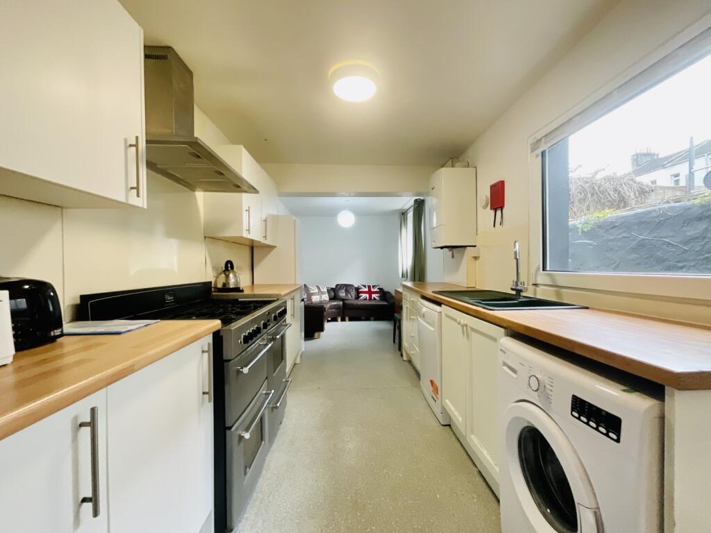 50 Beaconsfield Road - Kitchen (2)