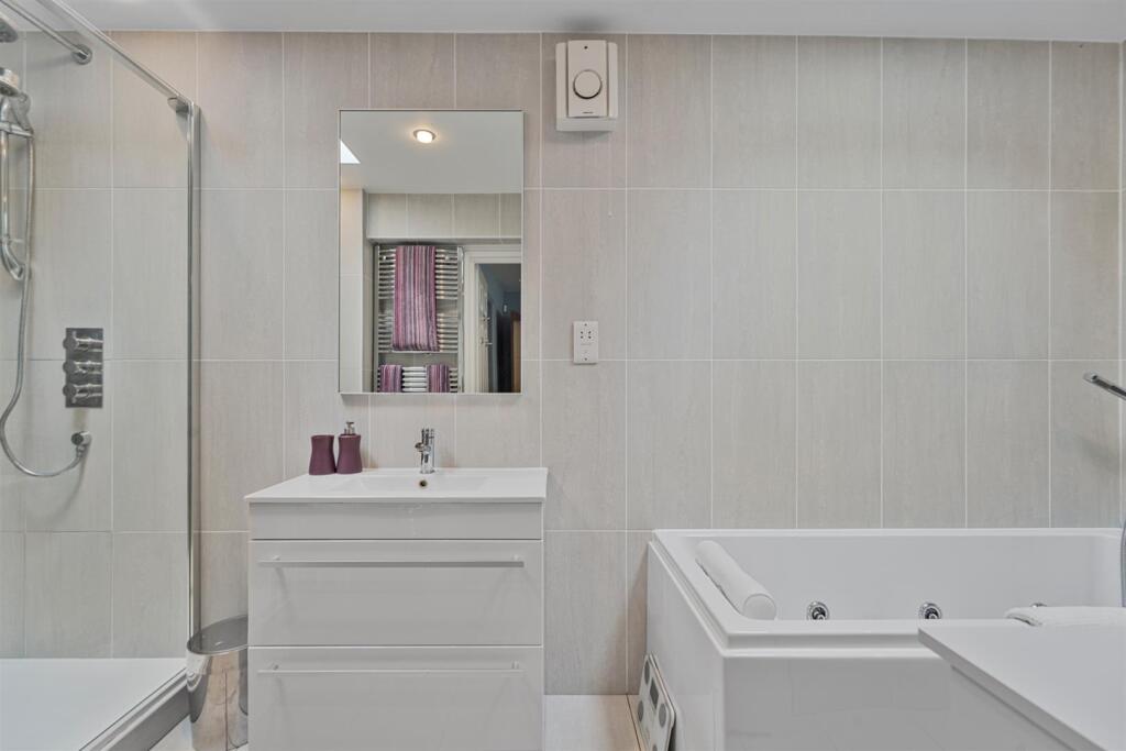 Ensuite Shower Room