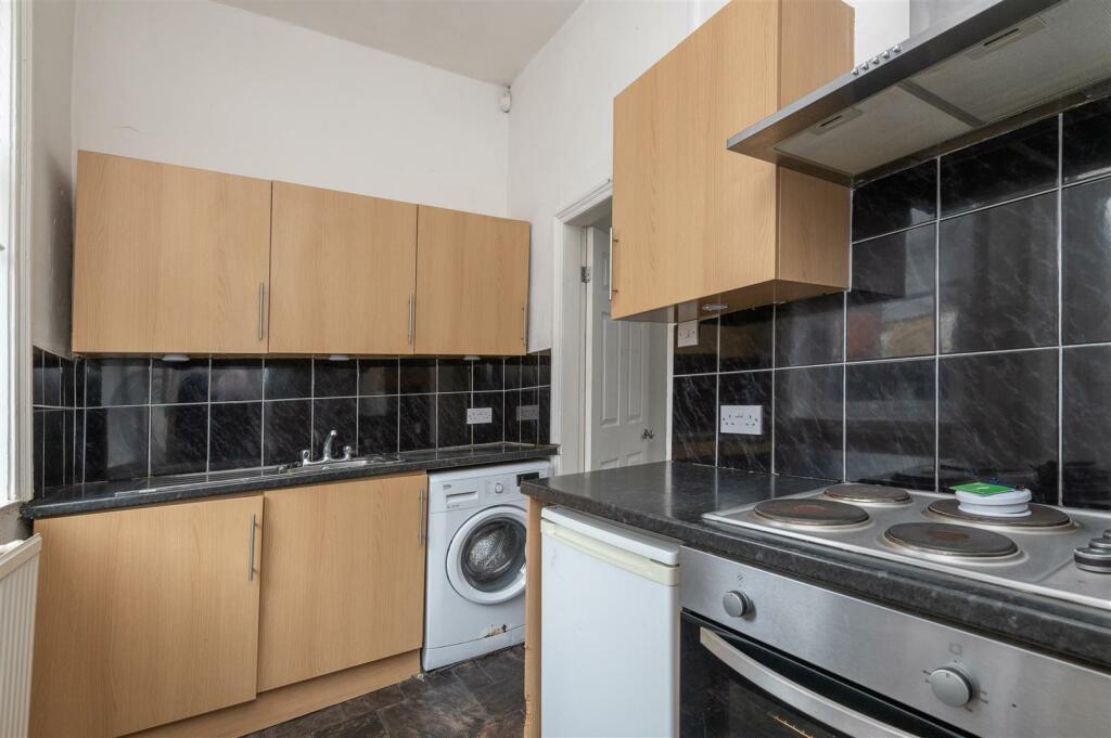 11 - 4 Duke Street HX5 0HX.jpg