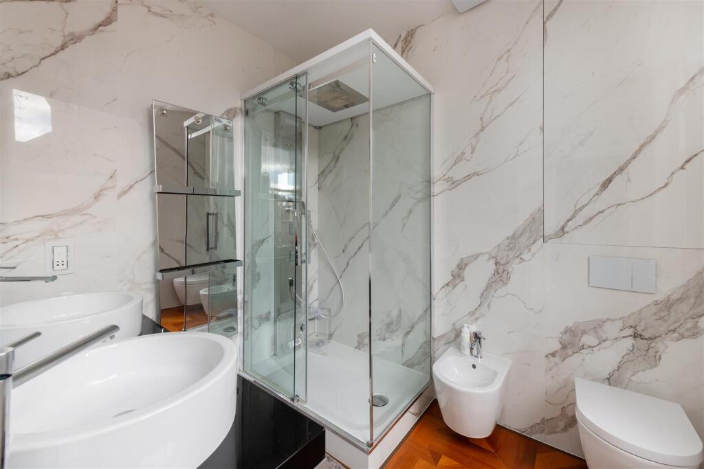 Flat 4, 55 Cadogan Gardens Hi-13.jpg