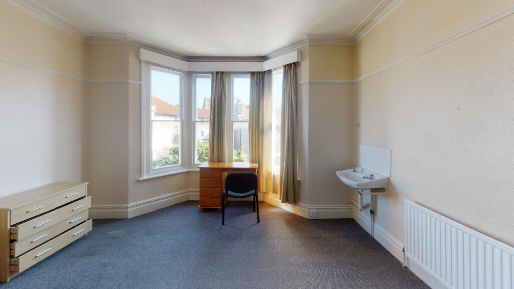 41-High-Street-Bedro