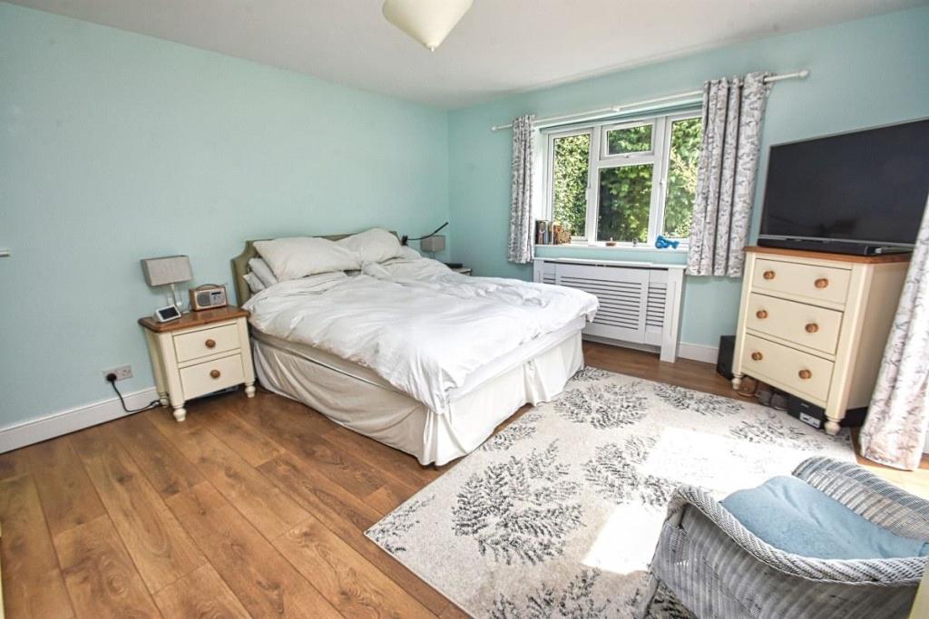 ground floor bedroom 1.jpg