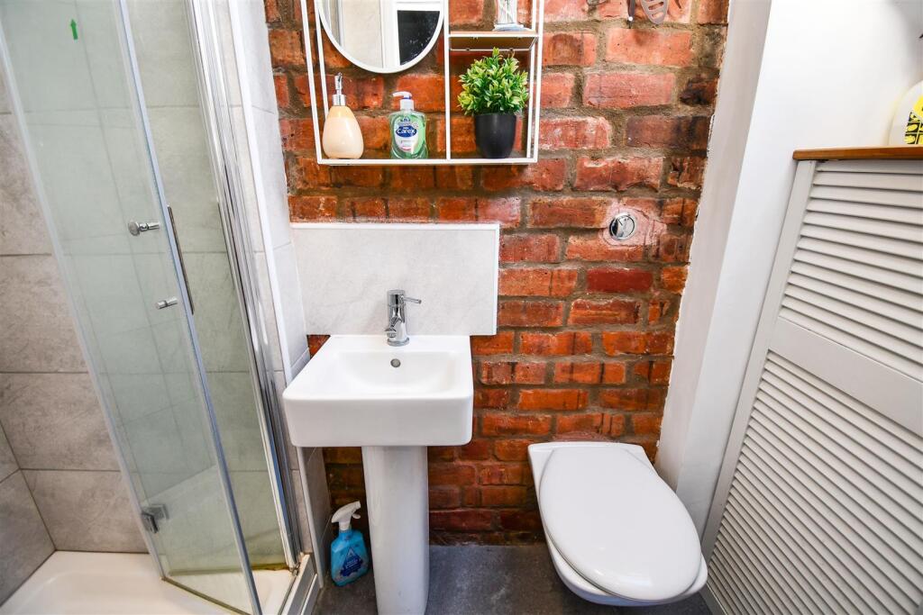 Bedroom one en-suite shower room