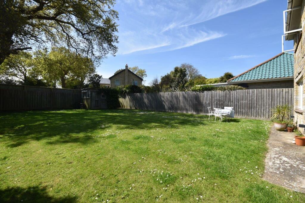 GARDEN.JPG