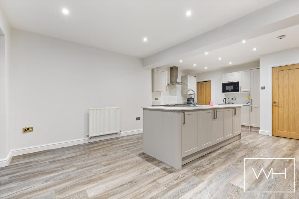  51 Harfield Lane, A