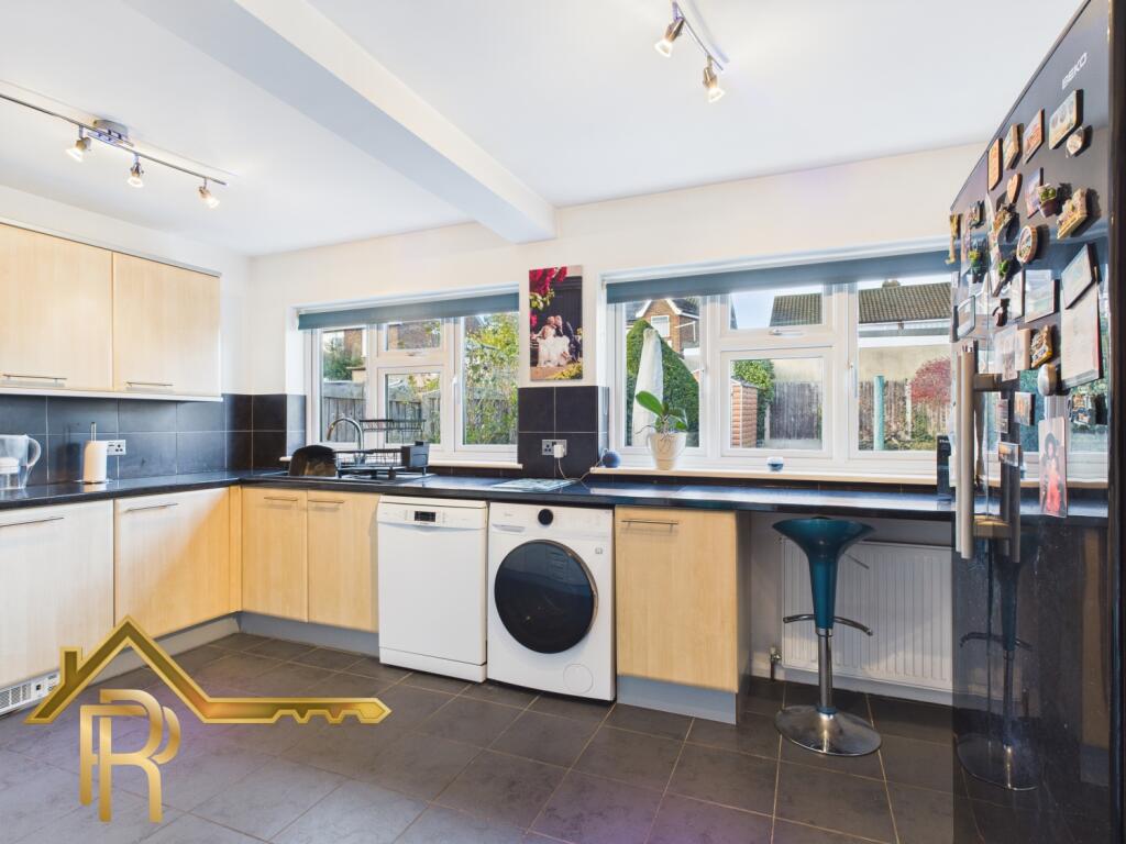 CAM03016G0-PR0046-STILL010