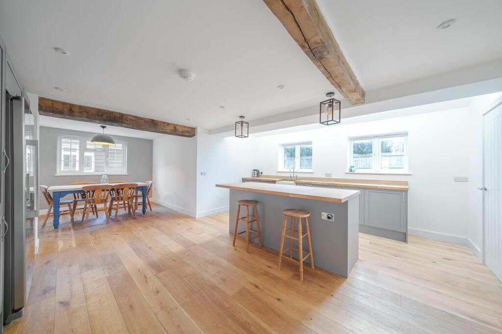 Kitchen / Dining Room